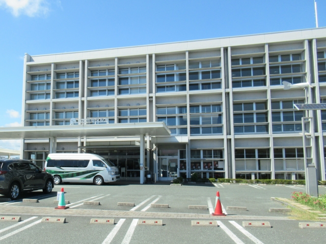 Higashi Ward Office
